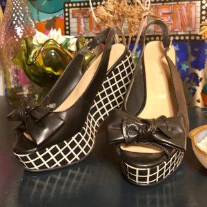 All Black (brand) Bow Peep Toe Geometric Platform